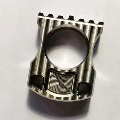 Machinerie CNC OEM Parties en titane enduit en acier poli Le sablage